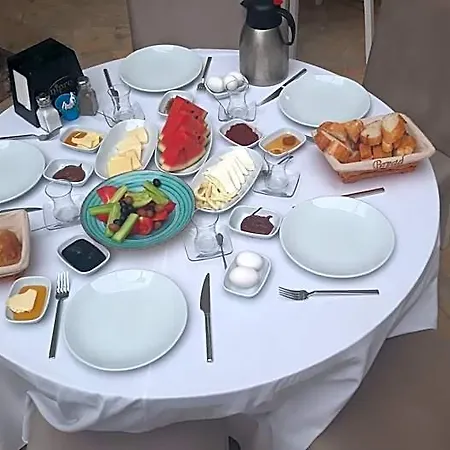 Otel Sebat Çeşme